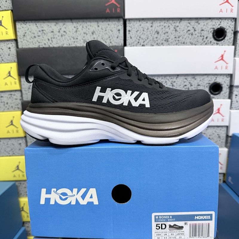 Hoka Bondi 8 Sneakers