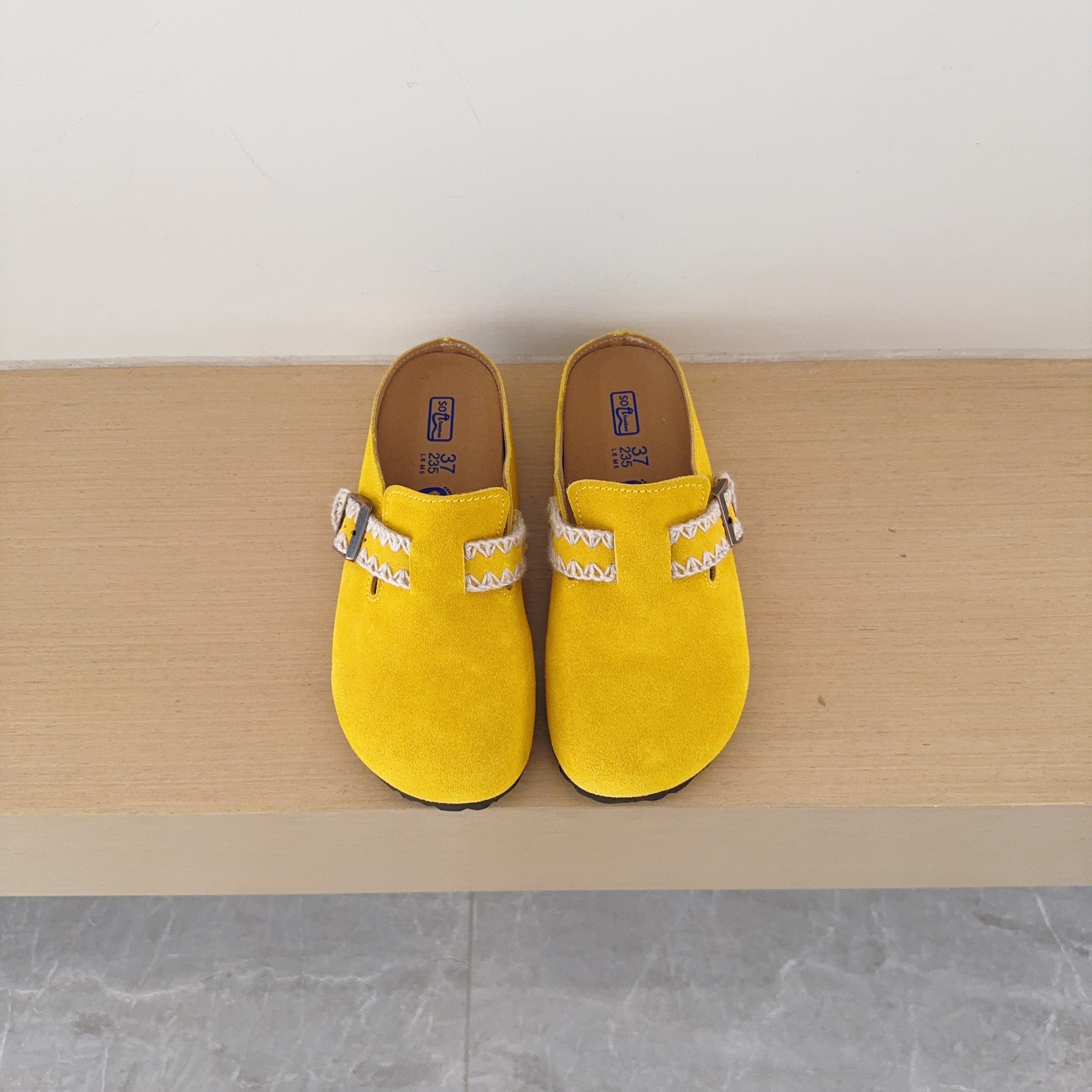 UGG Footwear Style 062