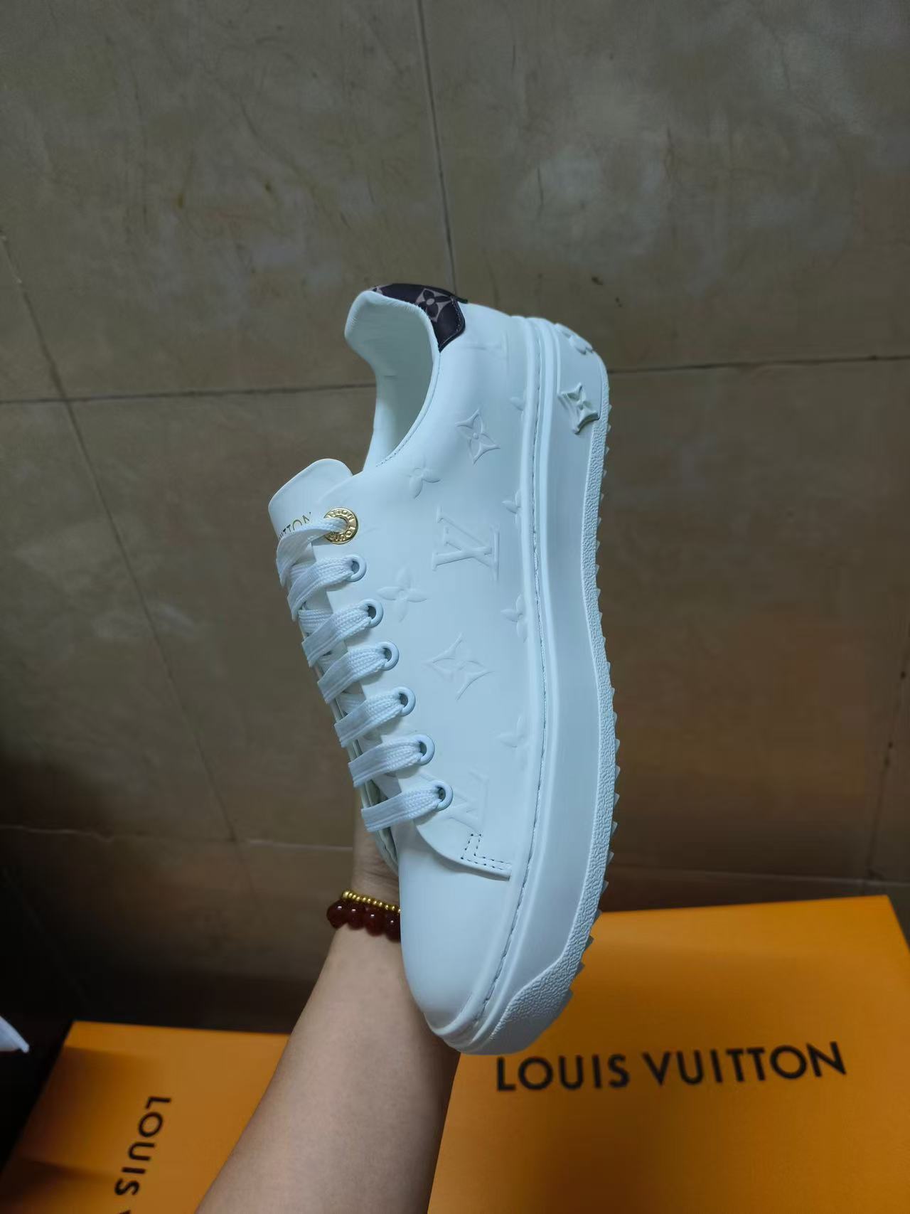 LV 18ss sneakers