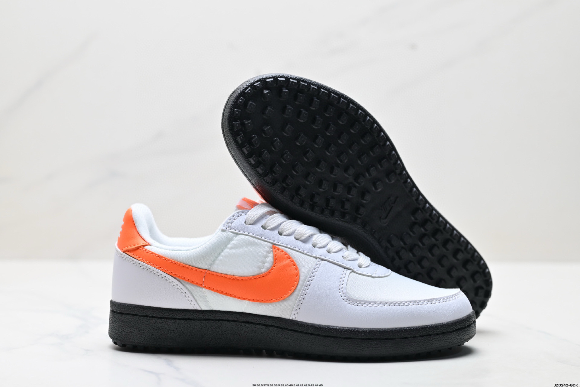 Nike Field General 82