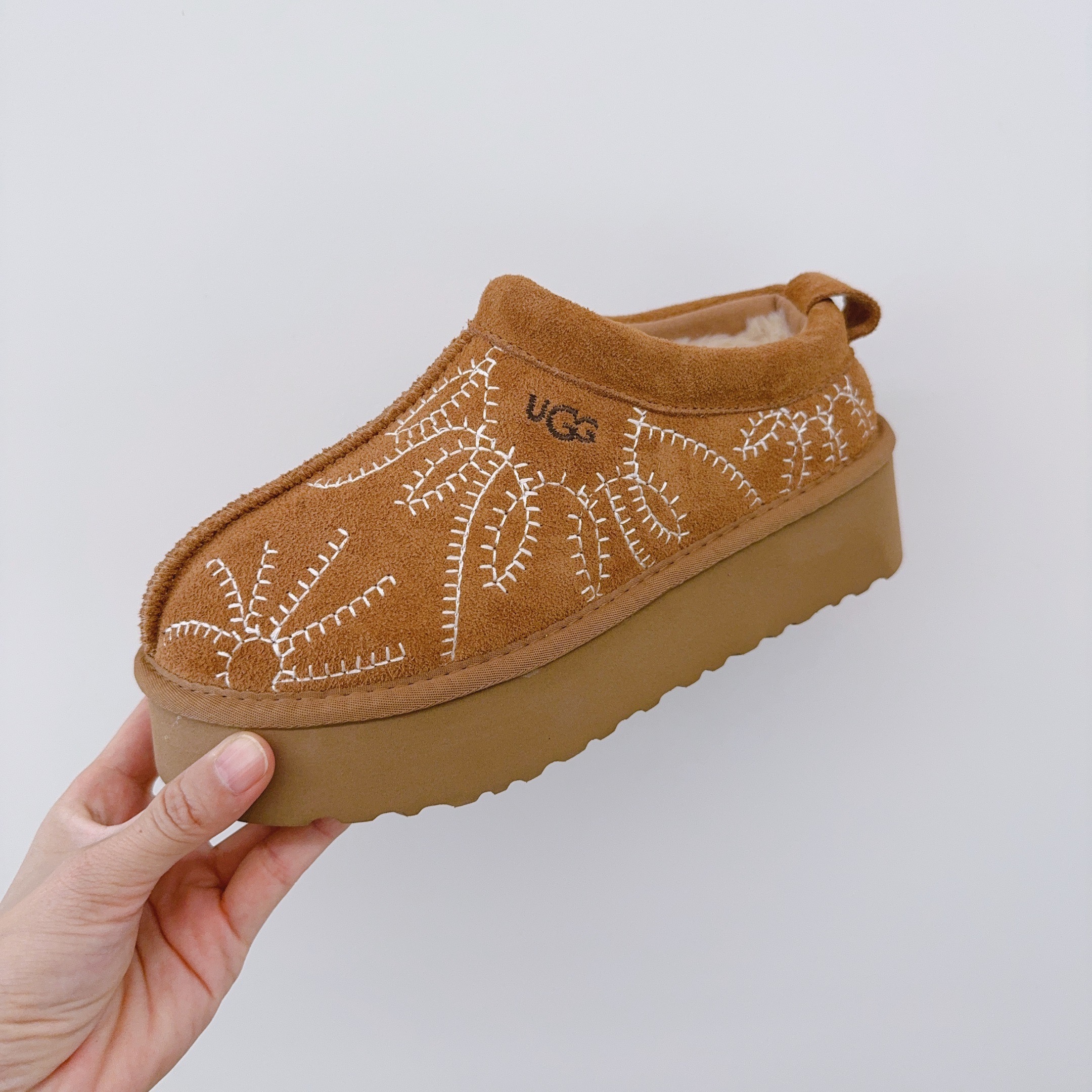 Embroidered Palm Tree Platform