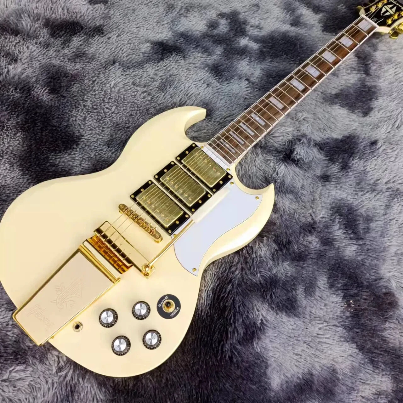 3 Pickups SG Electric Guitar with Vibrola Tremolo System Rosewood Fretboard