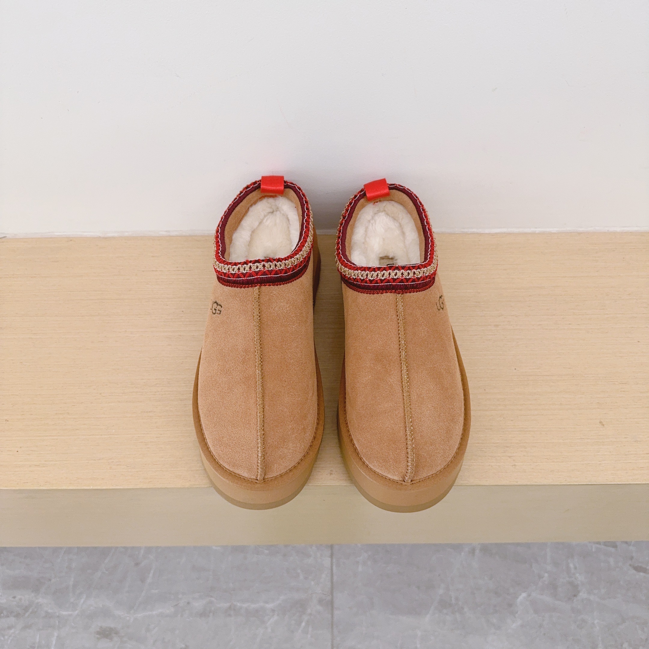 UGG Kids Ethnic-Style Platform Slippers