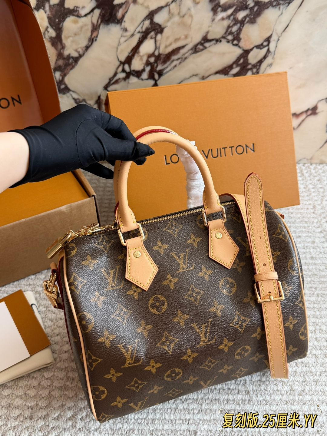 Louis Vuitton Speedy 25