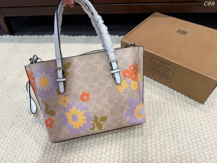 Mollie Tote Bag 25 In Signature Canvas With Floral Print