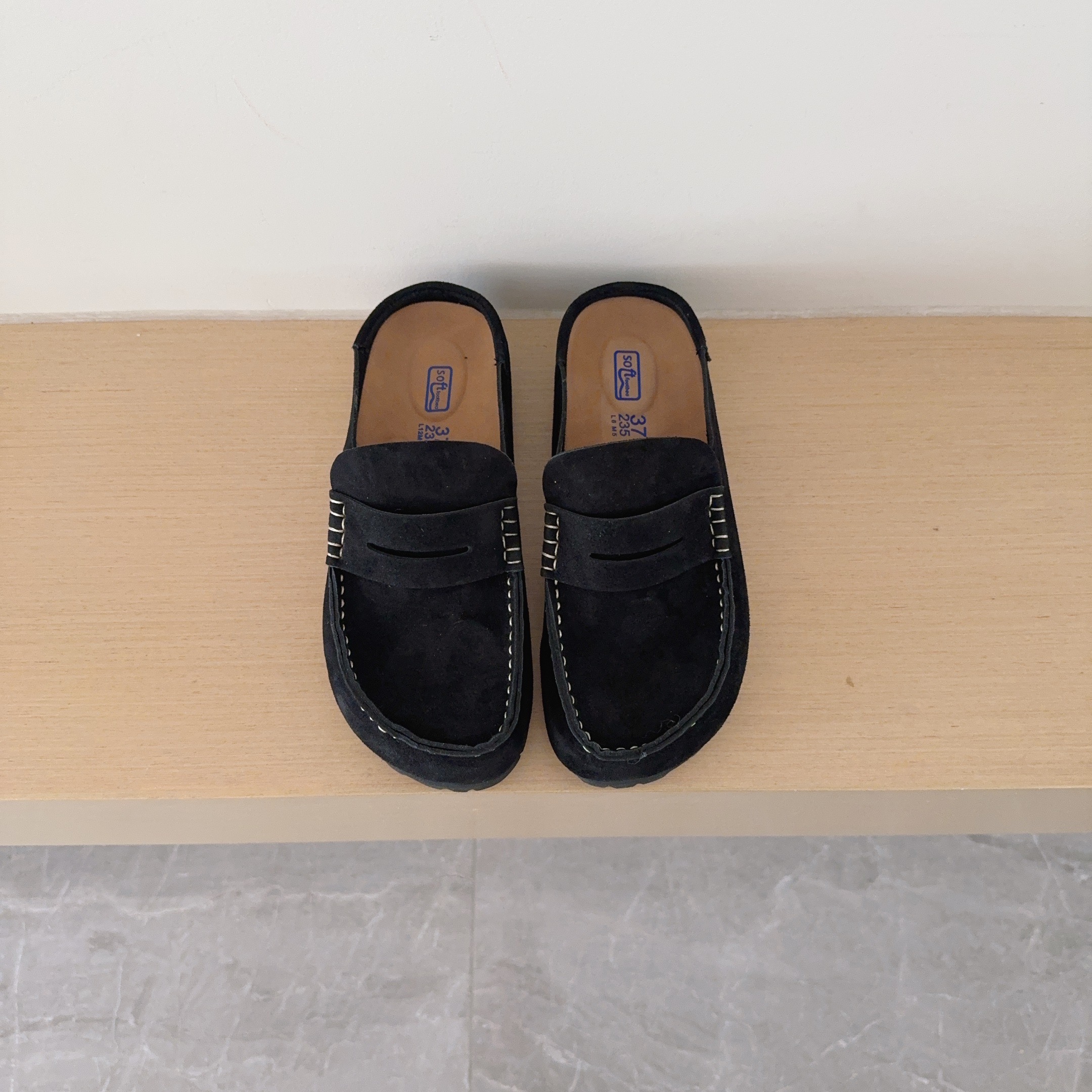 UGG Footwear Style 071