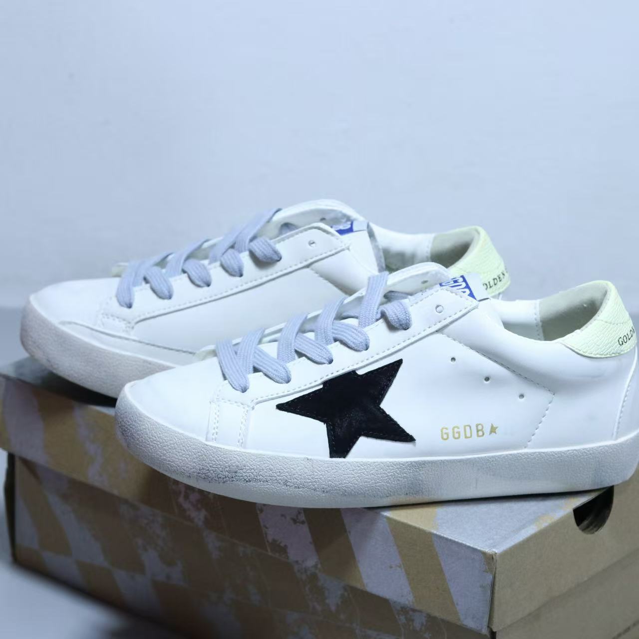 Golden Goose Super-Star