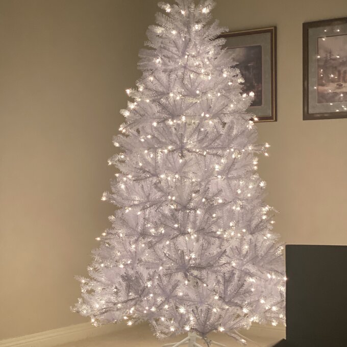 Dunhill Fir Lighted Artificial Fir Christmas Tree