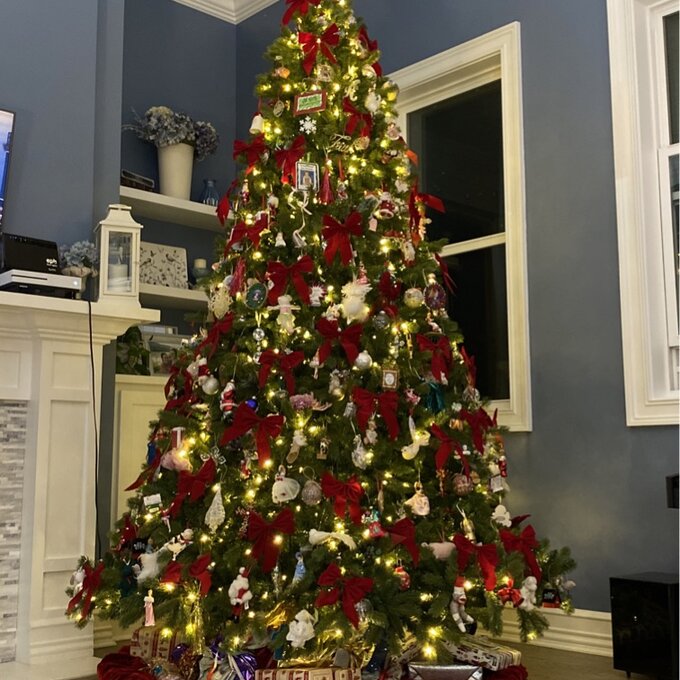 Omusa Lighted Artificial Fir Christmas Tree