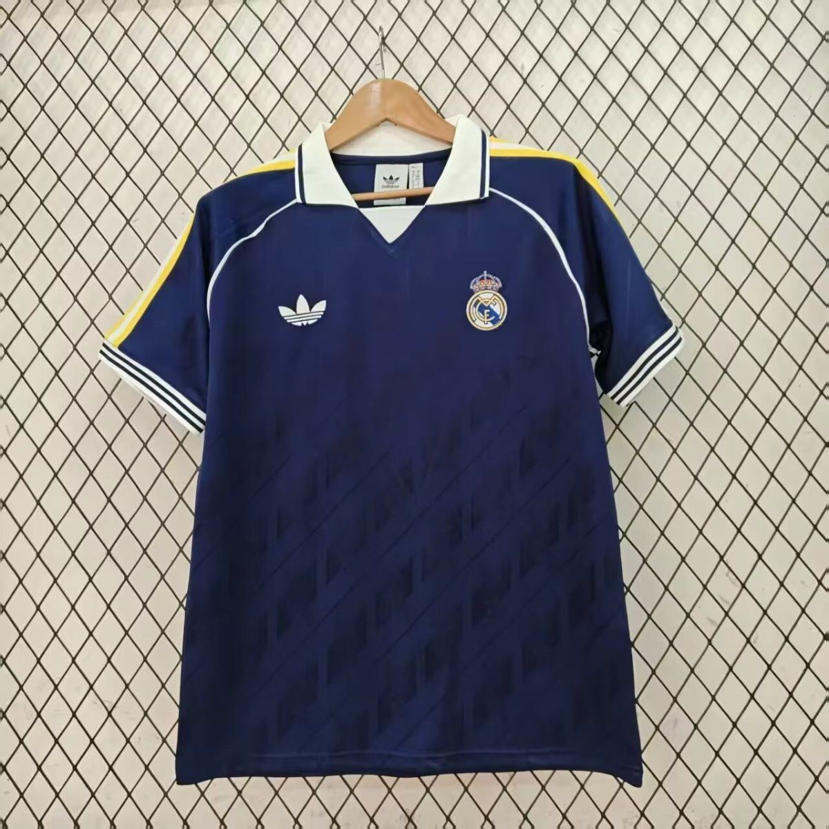 Real Madrid Retro Jersey Fan Version 26/27