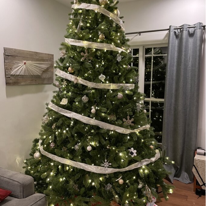 Omusa Lighted Artificial Fir Christmas Tree