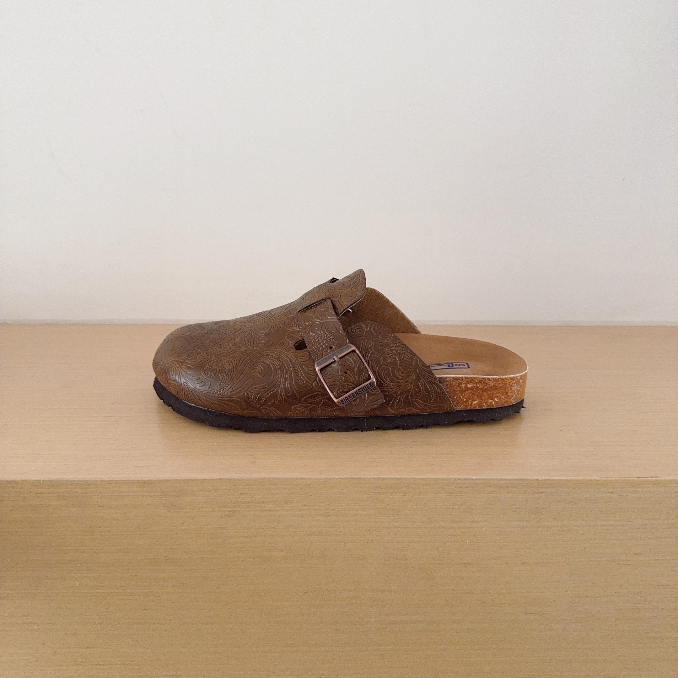 UGG Kids Leather Chevron Series Birken-Style Clogs Adult And Kids