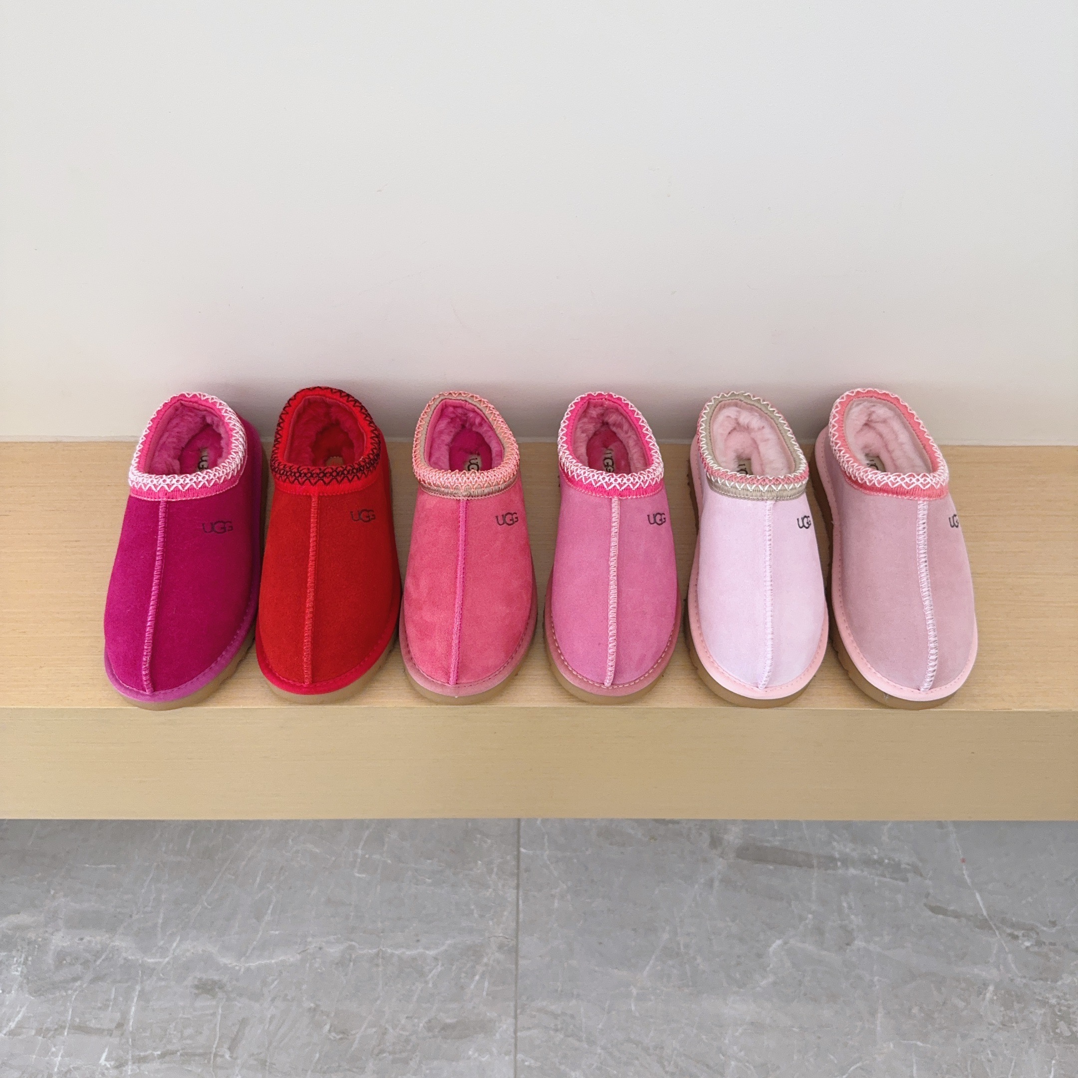 UGG Kids Ethnic Pattern Low Sole