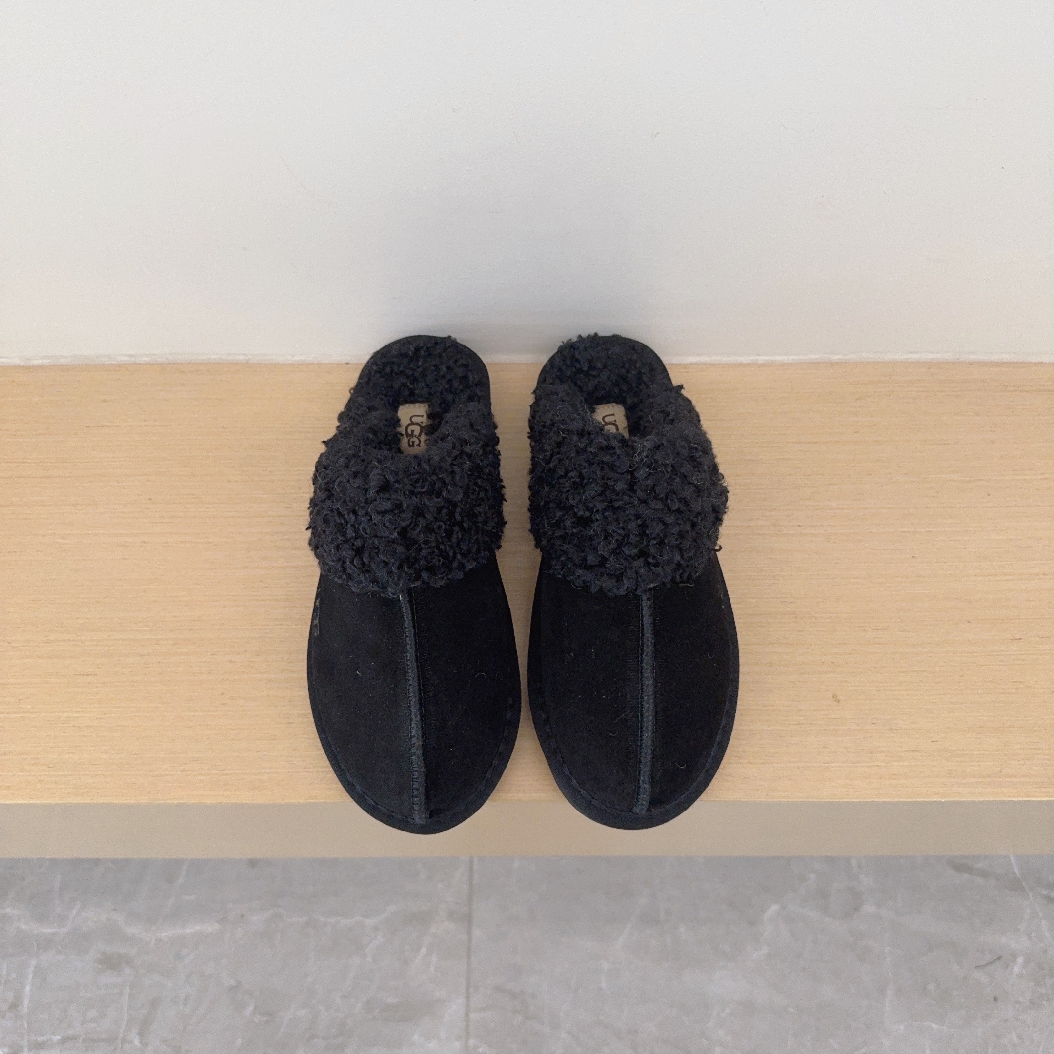 UGG Kids Curly Fleece Star Slippers