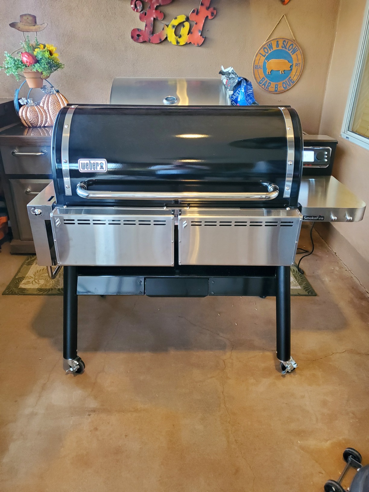 Weber SmokeFire EX6 (2nd Generator) Wood Fired Pellet Grill