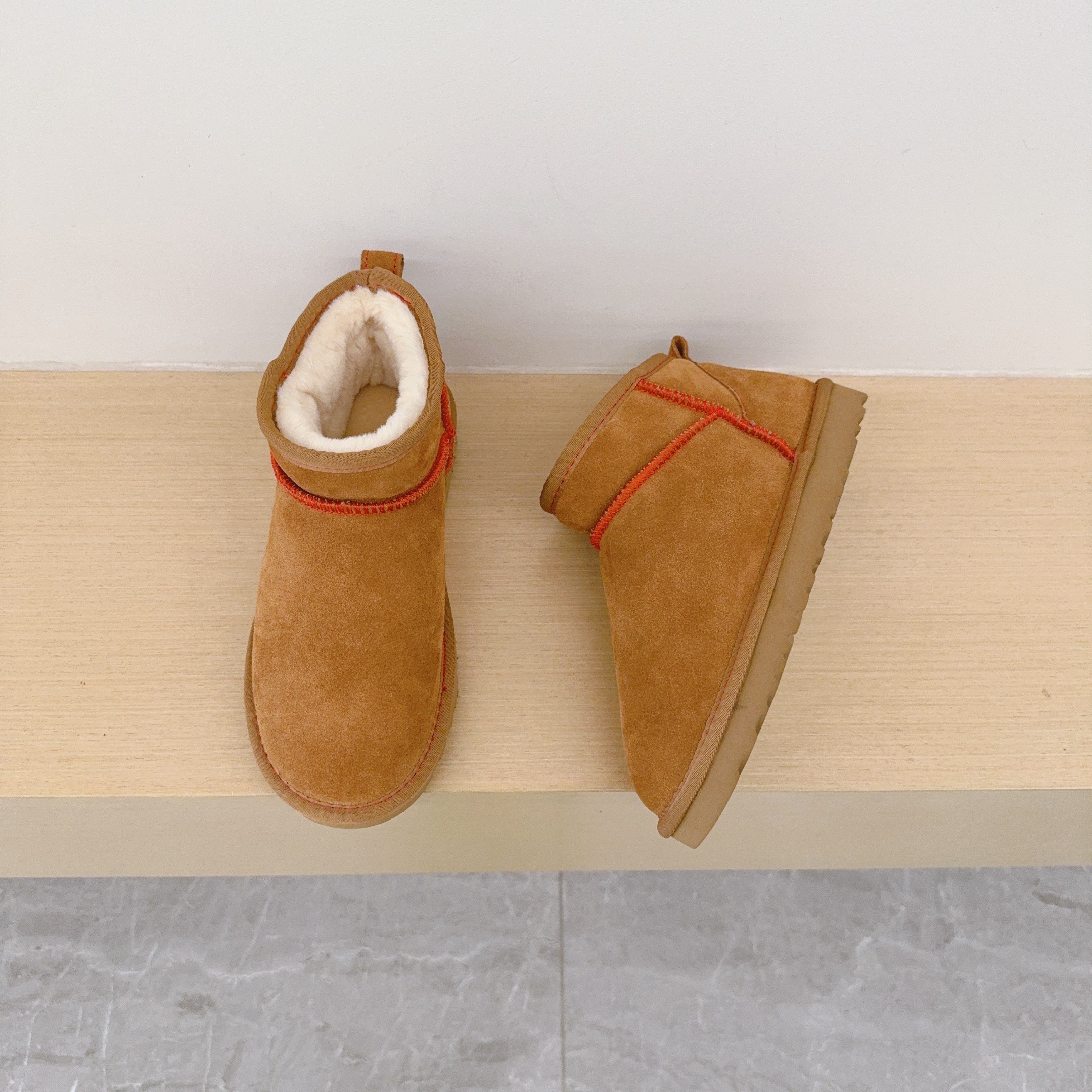 UGG Kids Footwear Style 027