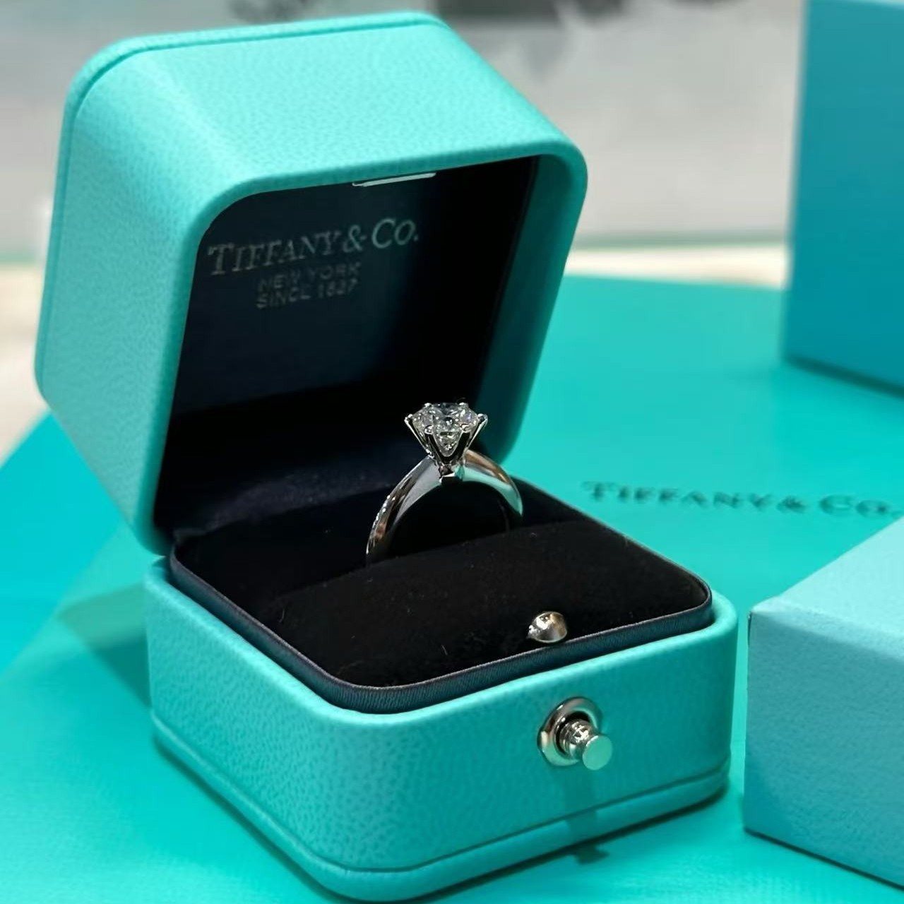 Tiffany & Co. Tiffany Setting Engagement Ring
