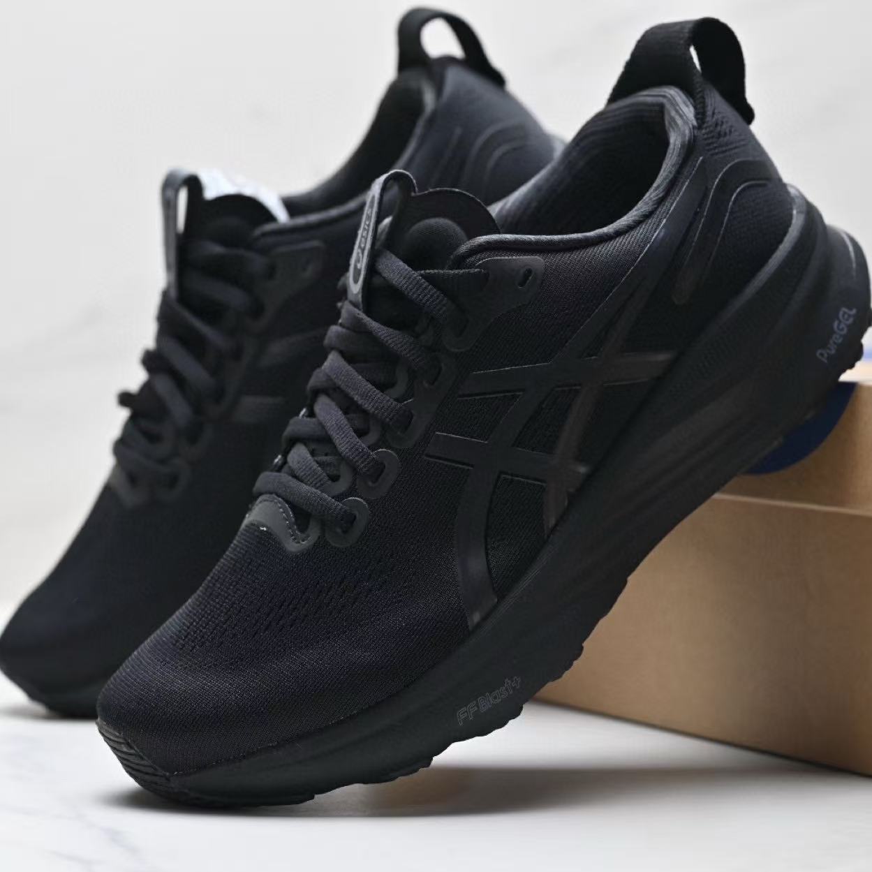 ASICS Gel-Kayano 32