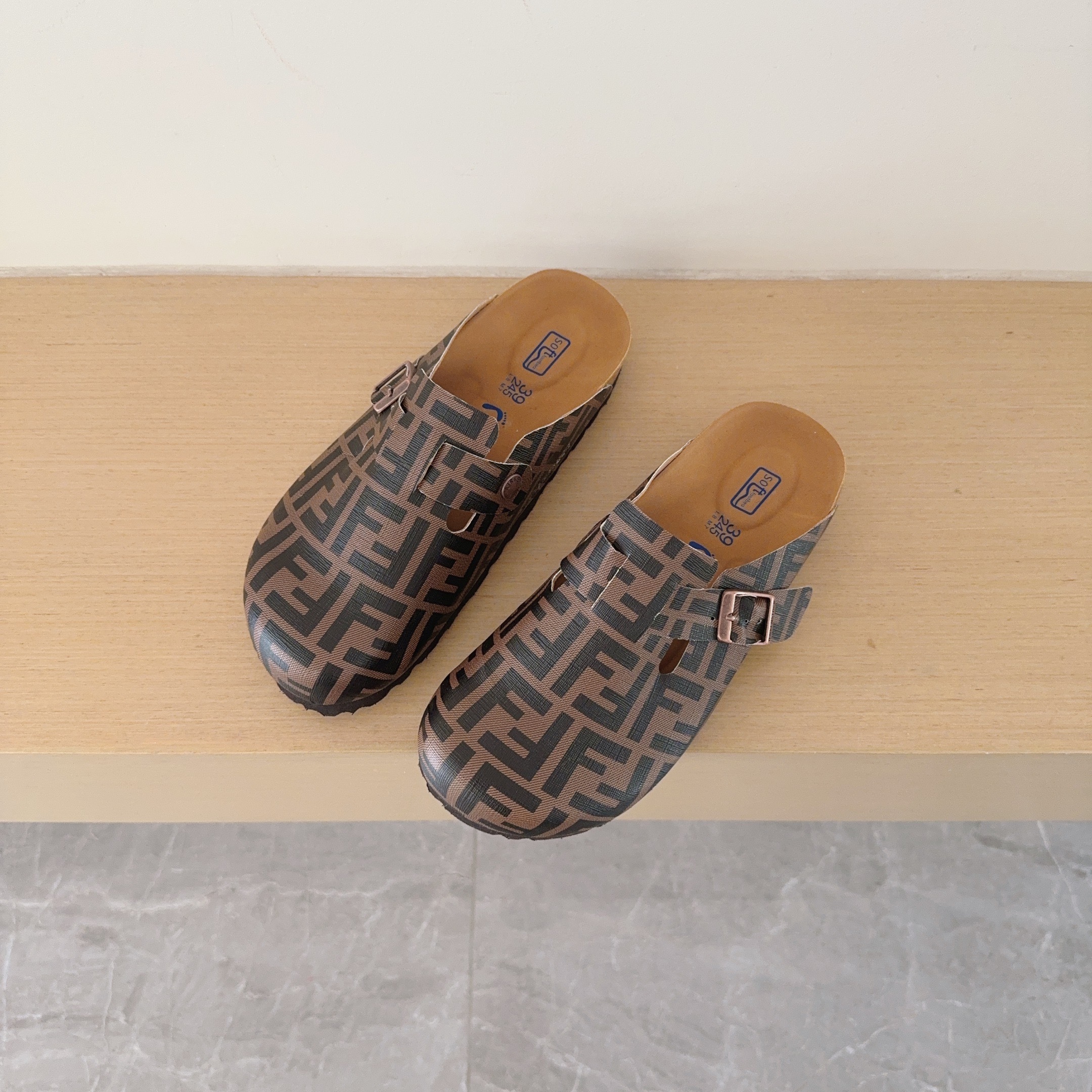 UGG Kids FF Check Birken-Style Clogs Adult And Kids