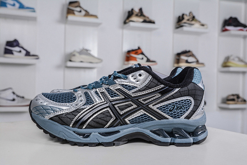 ASICS Running Shoes product