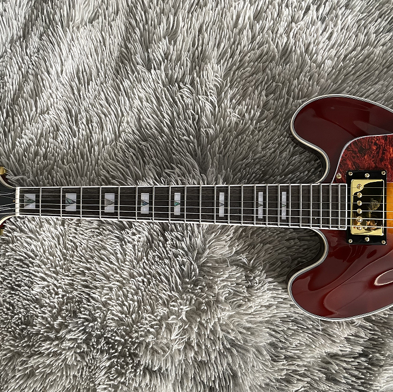 Custom ES339 Electric Guitar Sunburst Quilted Maple Top Mahogany Body HH Pickup
