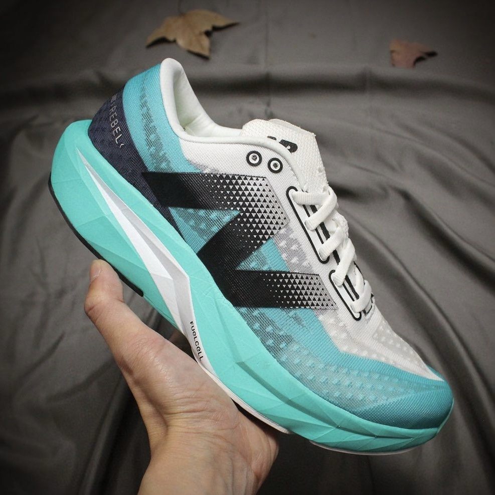 New Balance FuelCell Rebel V4