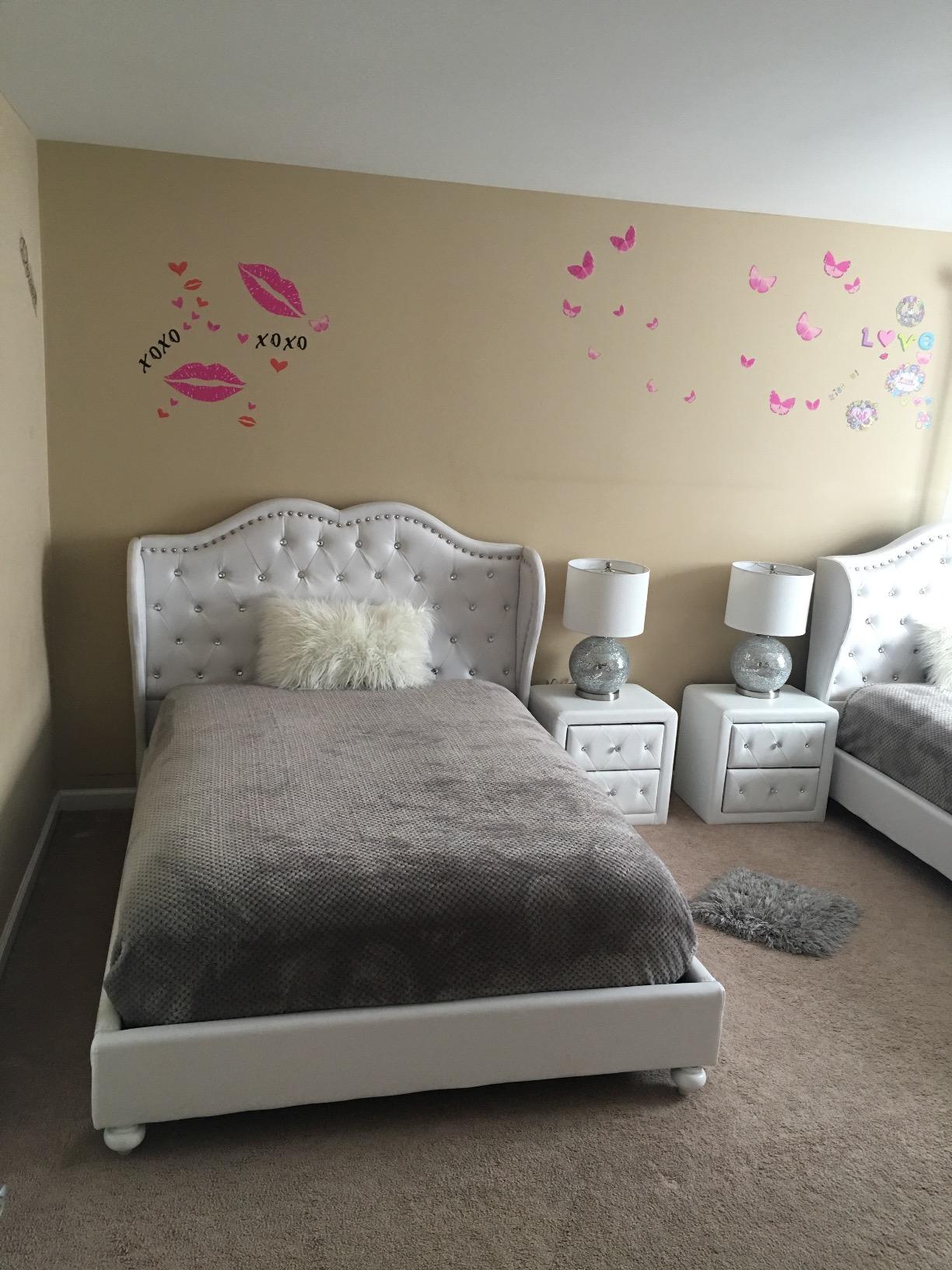 Stella Crystal Tufted Upholstered Modern Nightstand