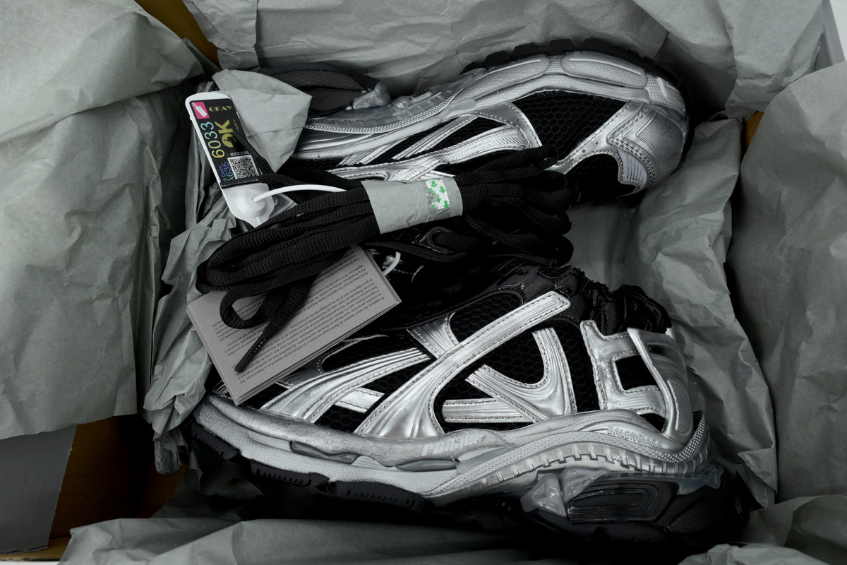 Balenciaga Runner Black Silver 853223 WRNLD 1125
