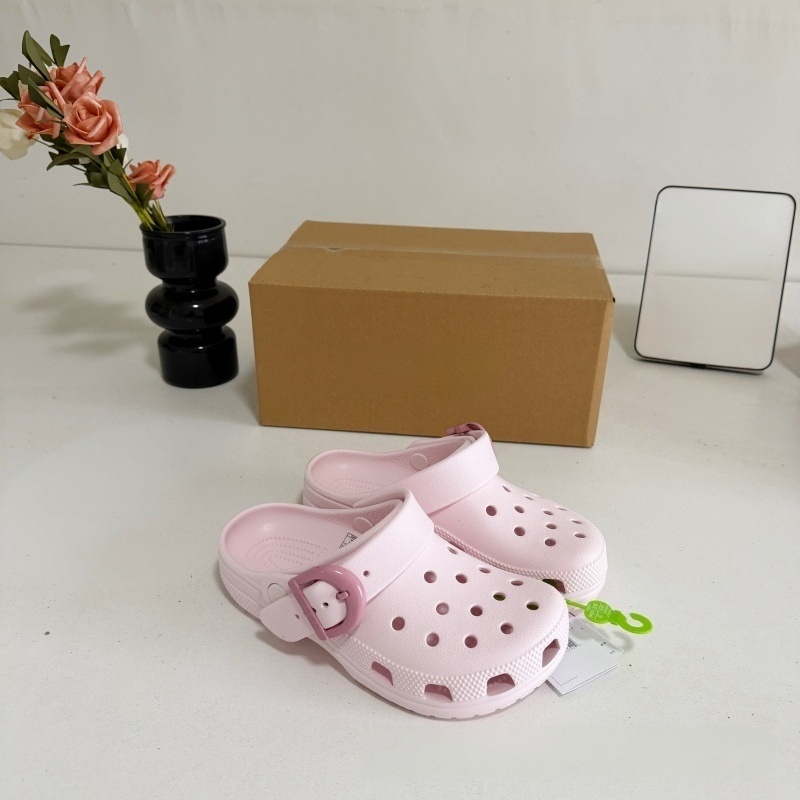 CROCS Unisex Star Buckle Outdoor Clogs