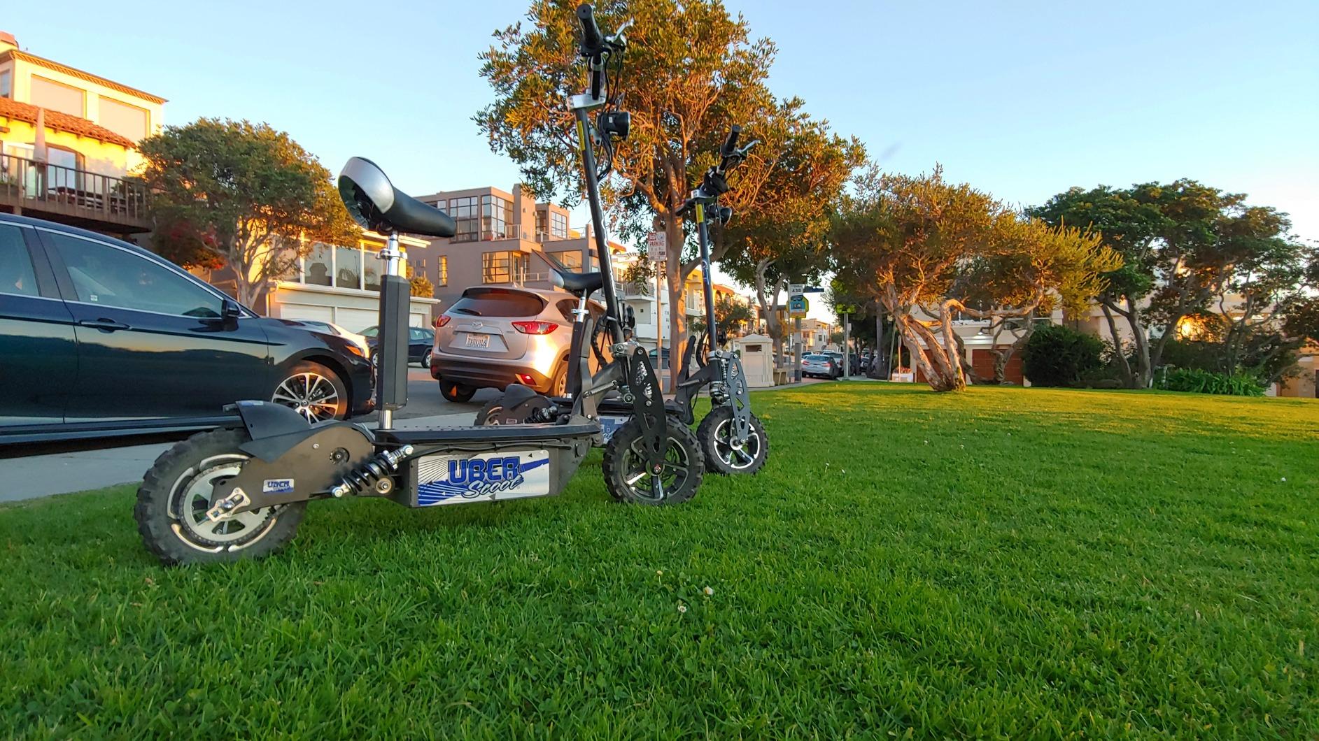 UberScoot 1600w 48v Electric Scooter, Black