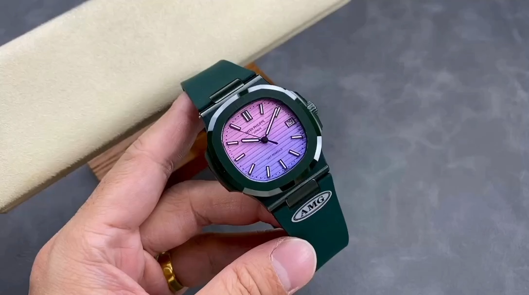 【Super Clone】Patek Philippe Nautilus Green Rubber Purple Dial 5711 40MM Watch