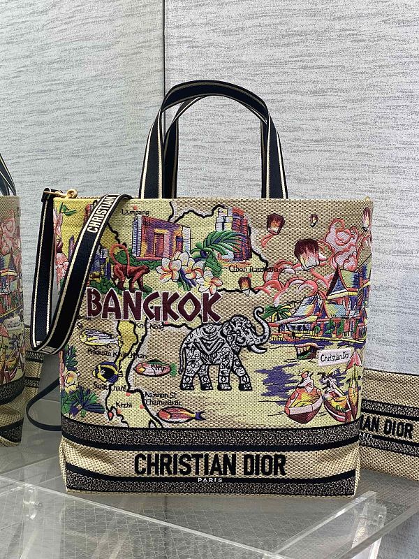 Dior Book Tote Large Bangkok