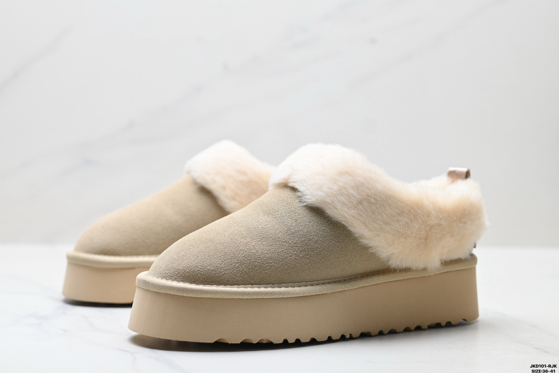 UGG Classic Clear Mini Detail 8