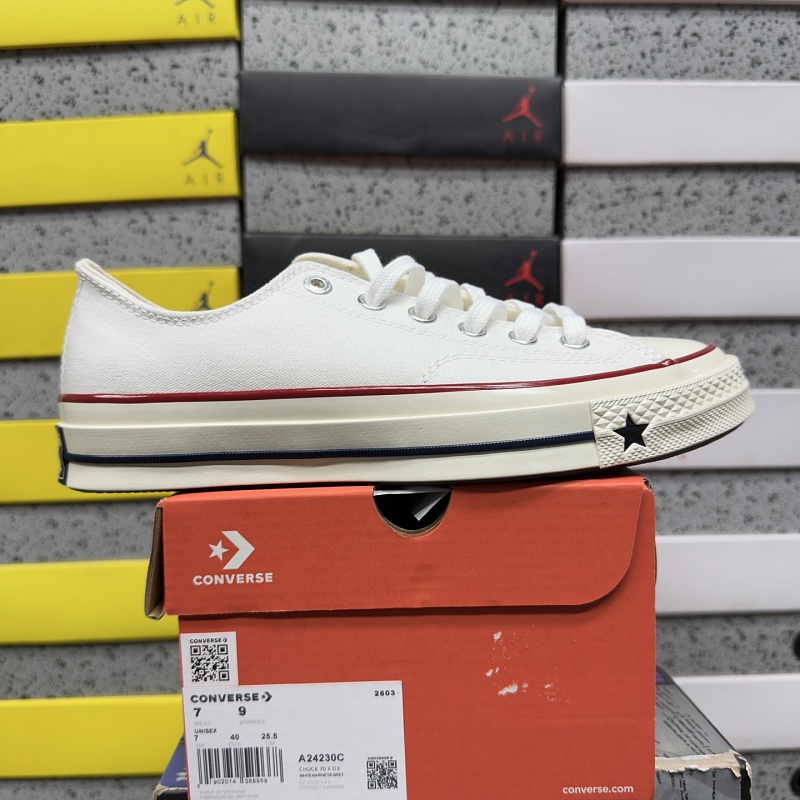 Converse White Low Top Red Sole