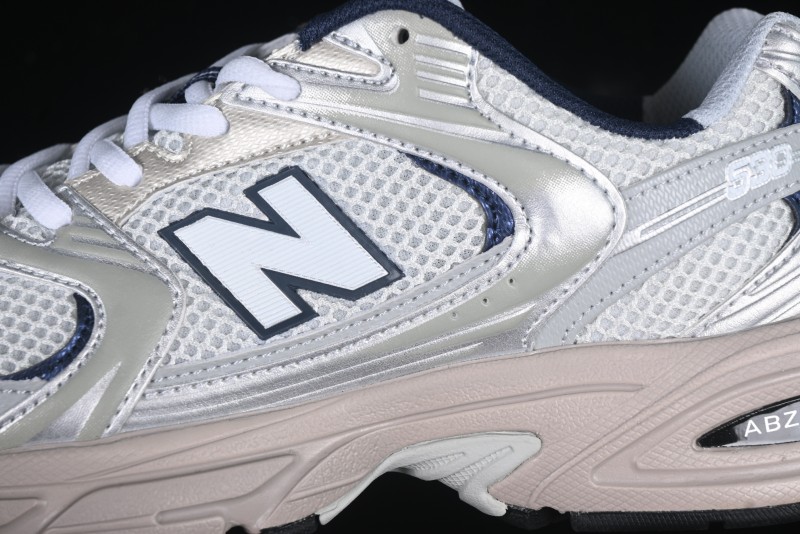 New Balance 530