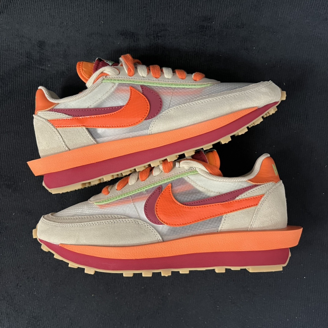 Nike x sacai Sneakers detail 3