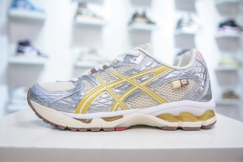 ASICS Running Shoes product