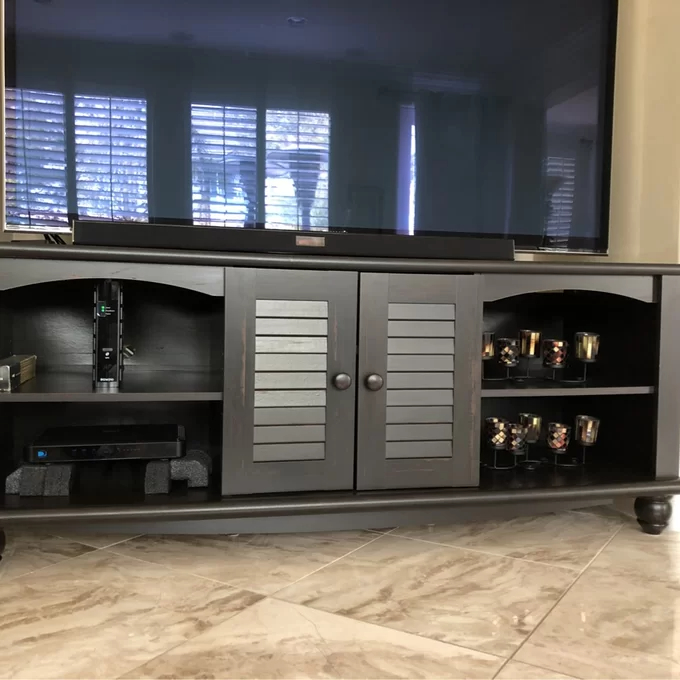 Bredevoort TV Stand for TVs up to 60