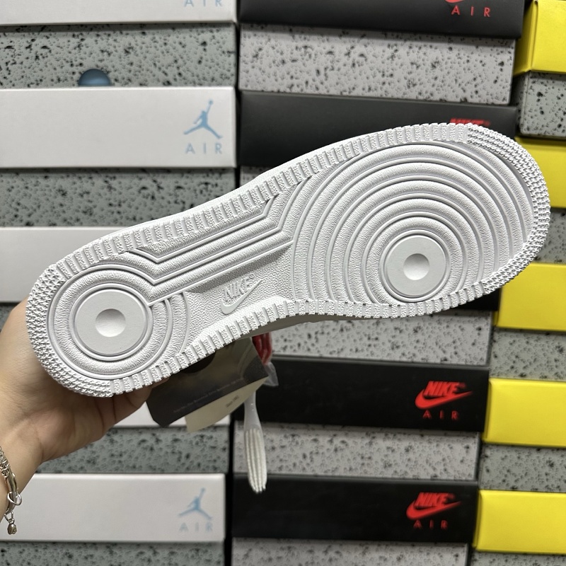 Nike Air Force 1