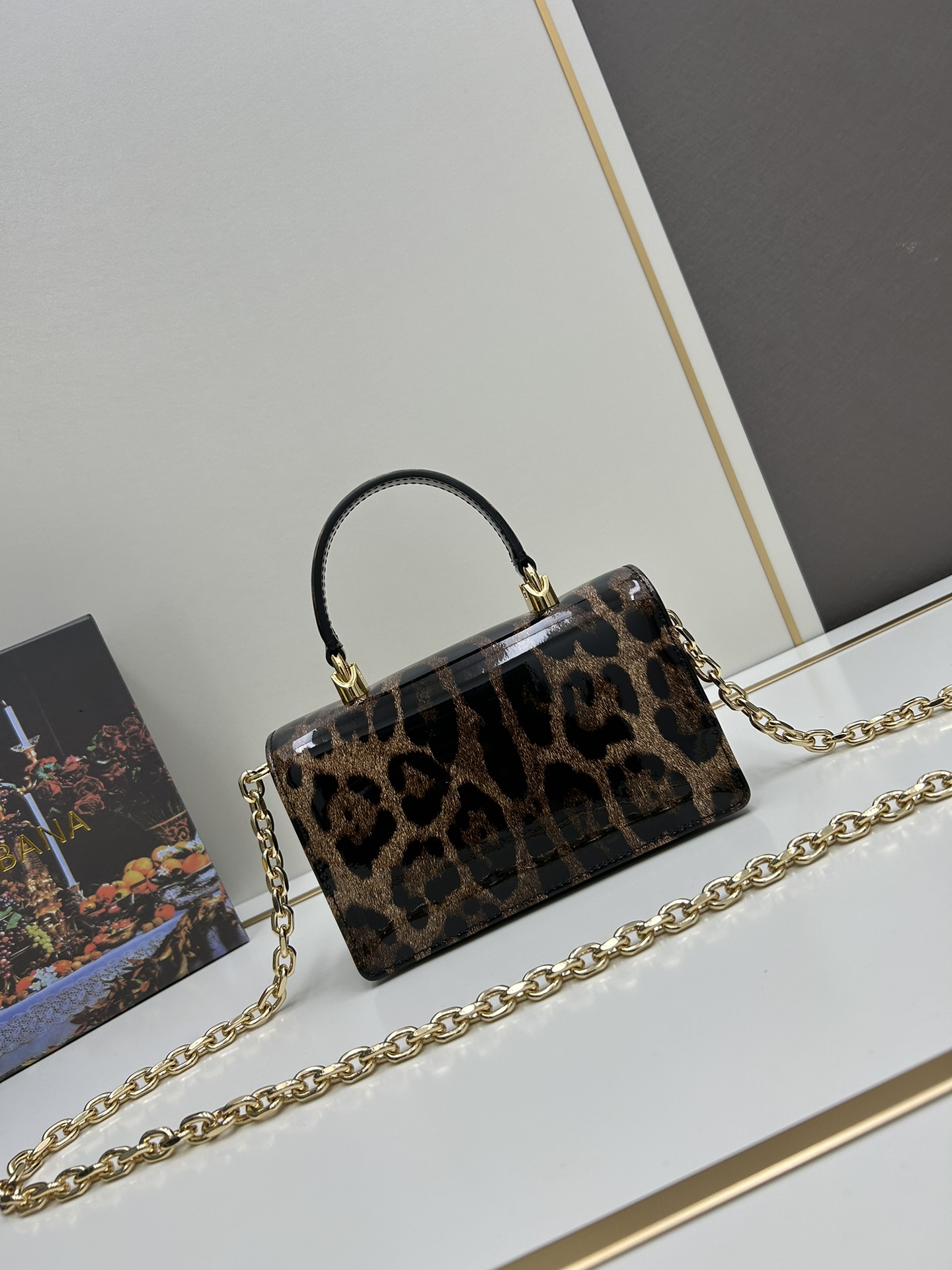Dolce & Gabbana DG Girls Mini Top Handle Bag（Patent Leather）