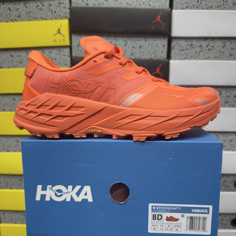 Hoka Speedgoat 7 Sneakers