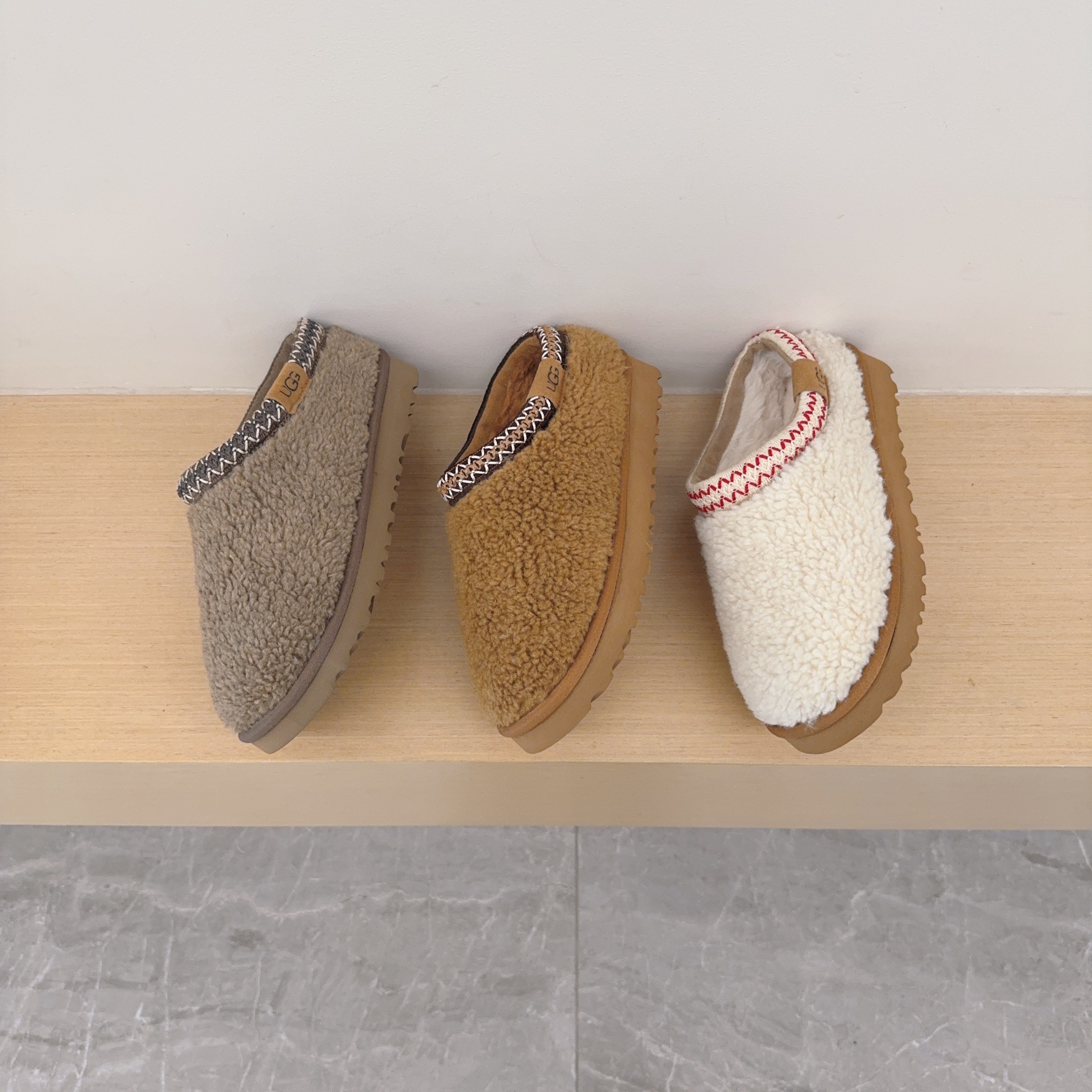 Curly Fleece Loafers