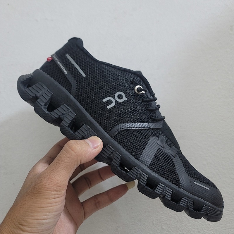 On Cloud 5 colour options