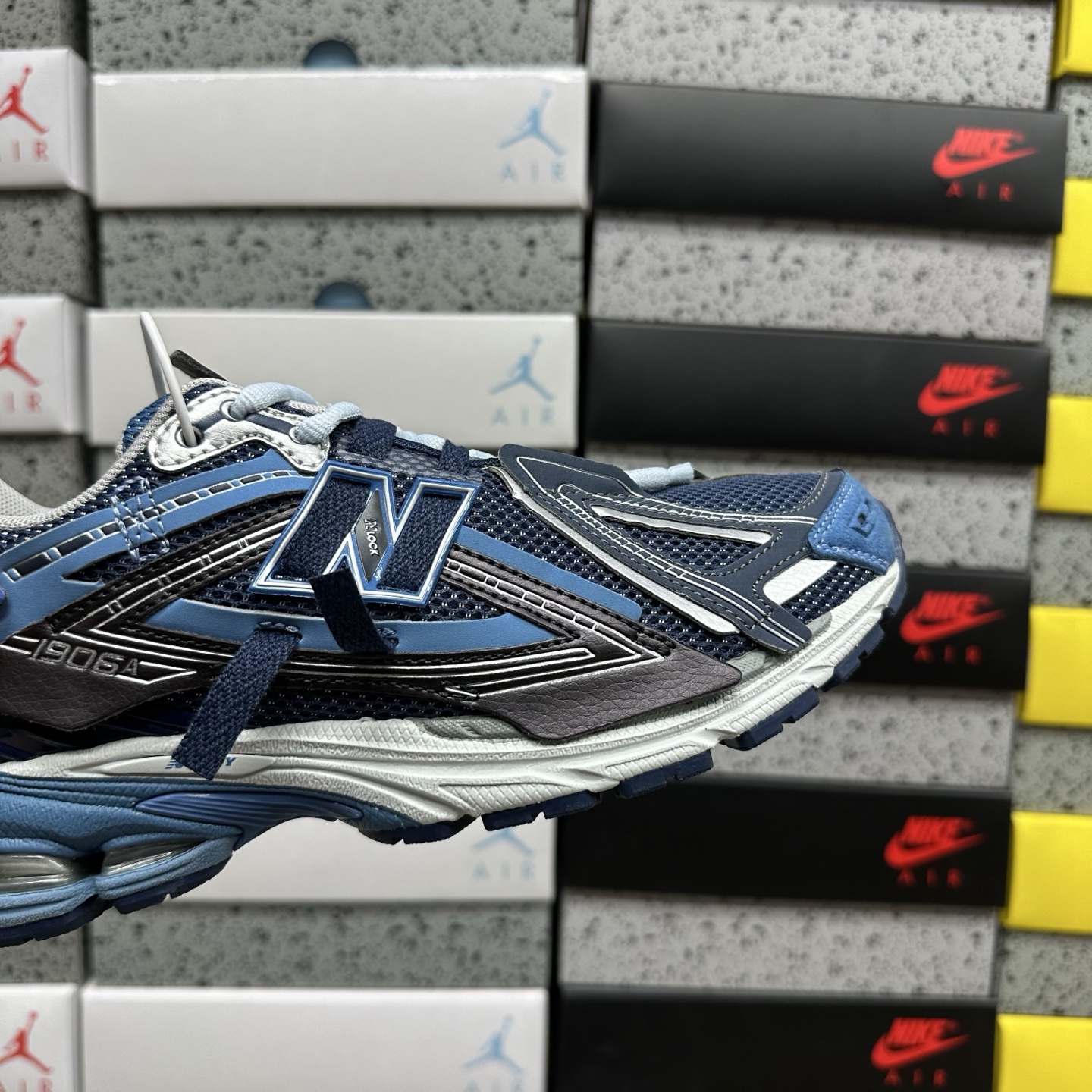 New Balance 1906 Sneakers detail 3