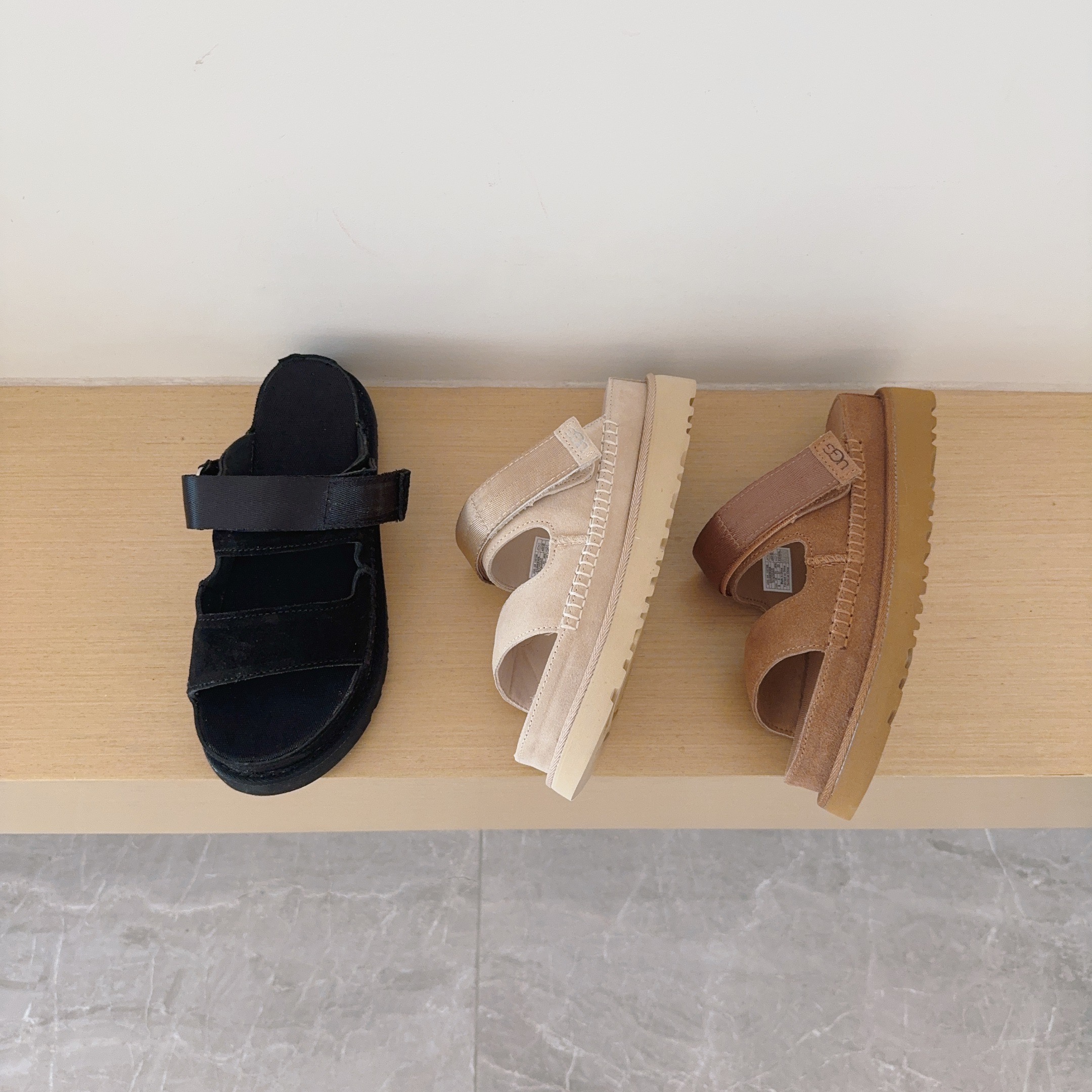 UGG Footwear Style 052