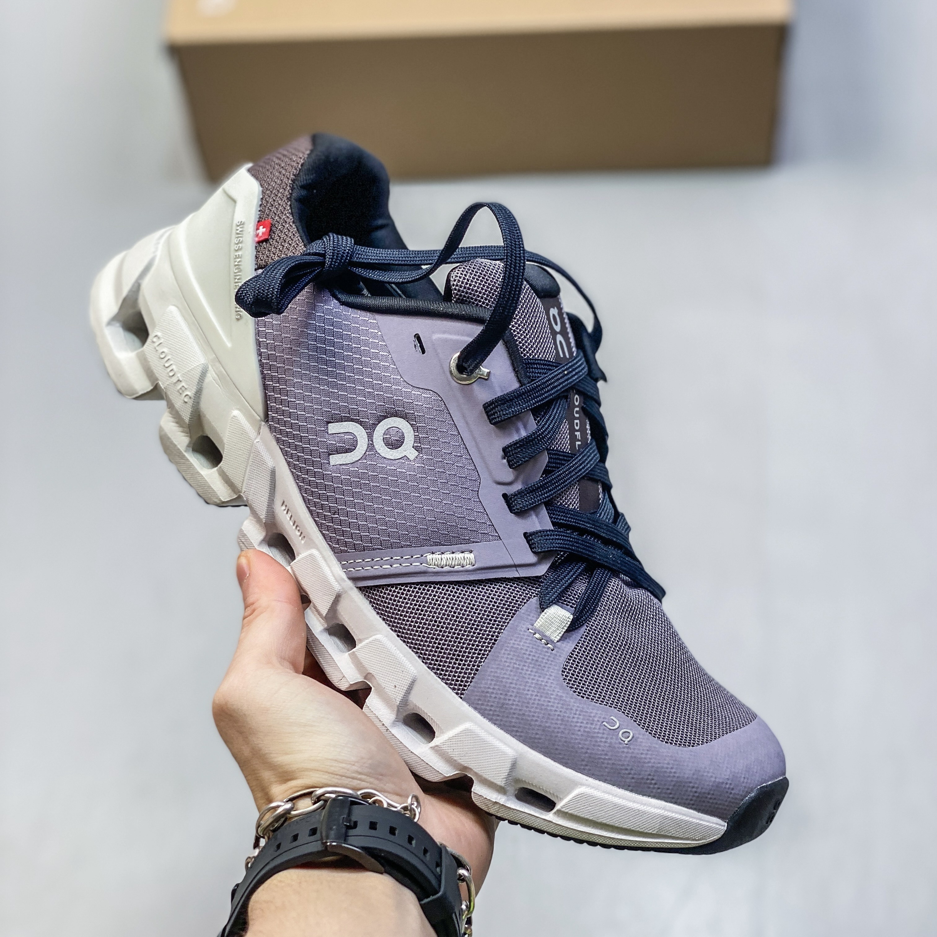 ON Cloudflyer 4