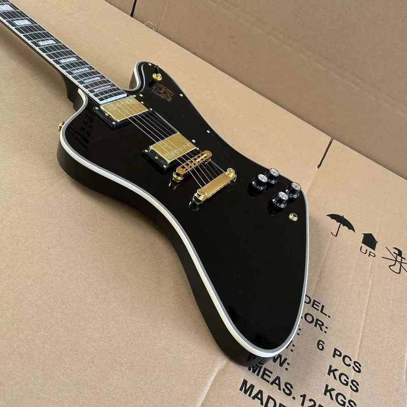 Electric Guitar Rosewood Fingerboard Golden Hardware Tremolo System 6 Strings