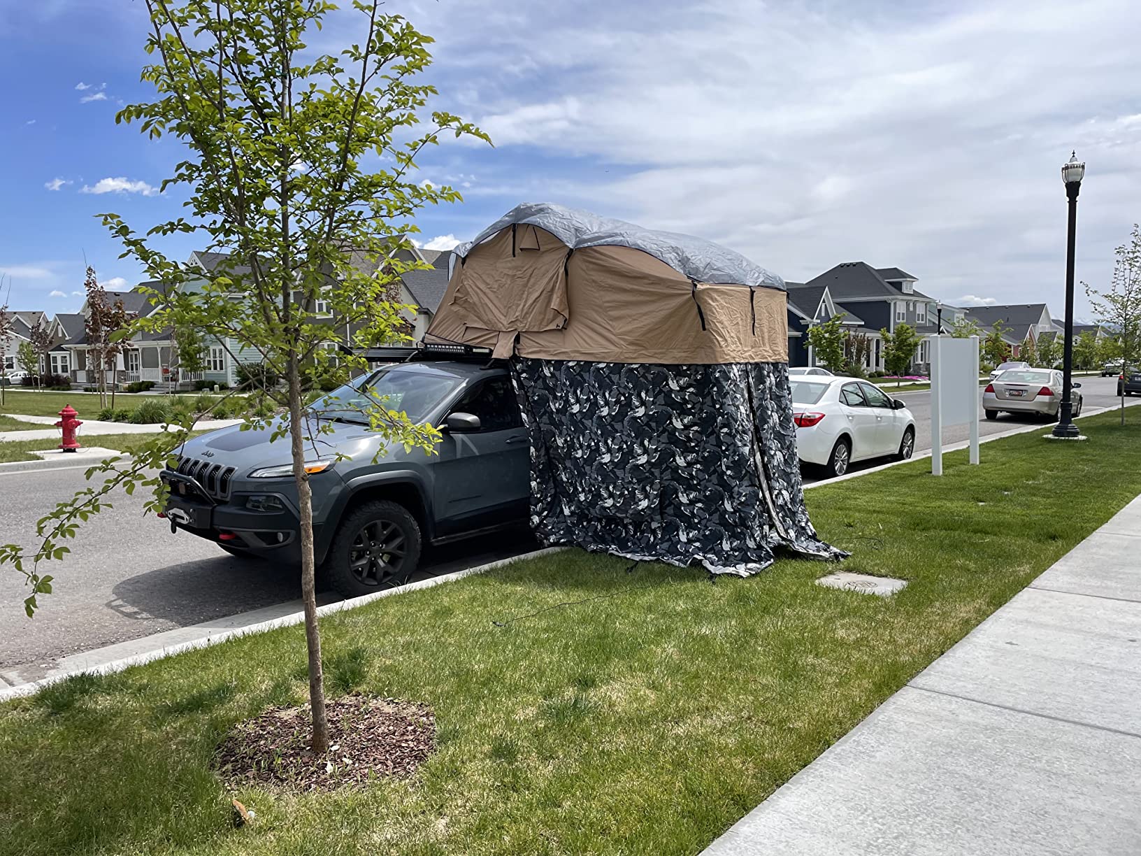 2-3 Person Sunroof Rooftop Tent with Skyline Rainfly and Ladder