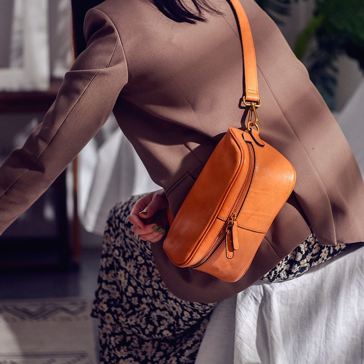 Compact Leather Crossbody Pouch