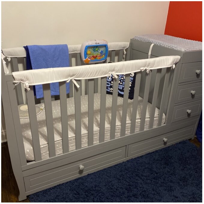 Brnaba 2-in-1 Convertible Crib and Changer